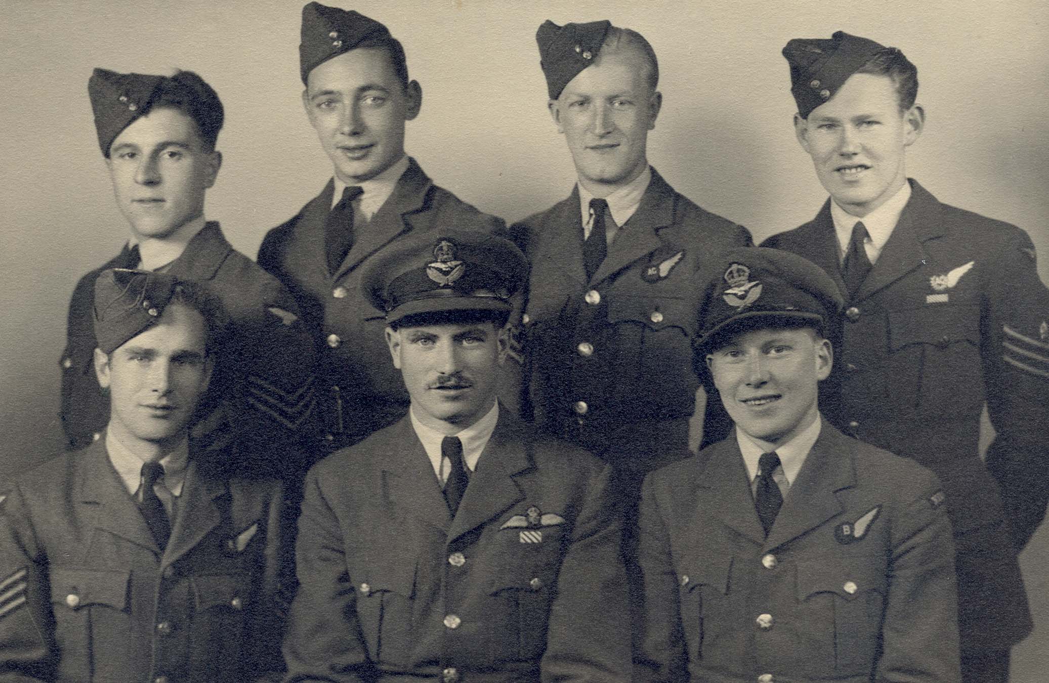 Fortress_SR388_2-Jun-1944crew