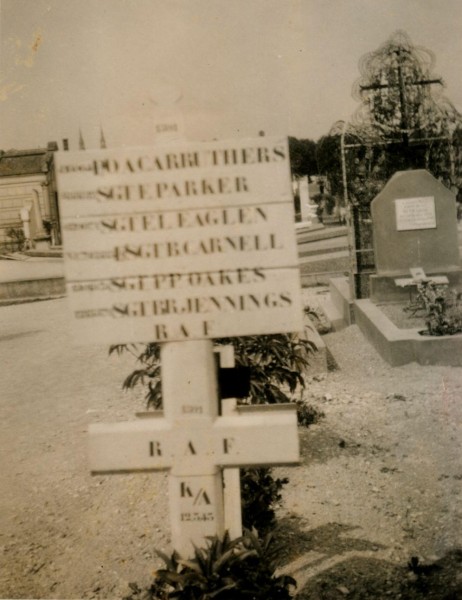 Stirling_BF469_graves