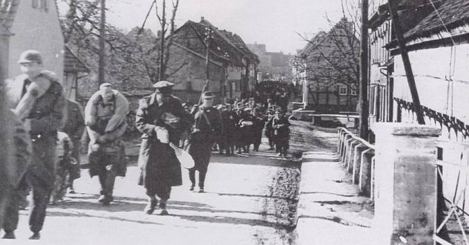 The_March_Prisoners_passing_through_town