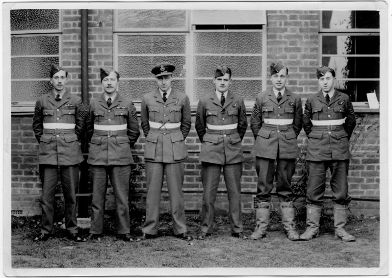 Wellington_T2709_13-Nov-1940_crew