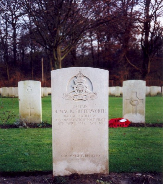 Butterworth_Harold_M_grave_2