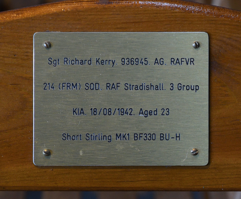Kerry_Richard_memorial_seat_plaque