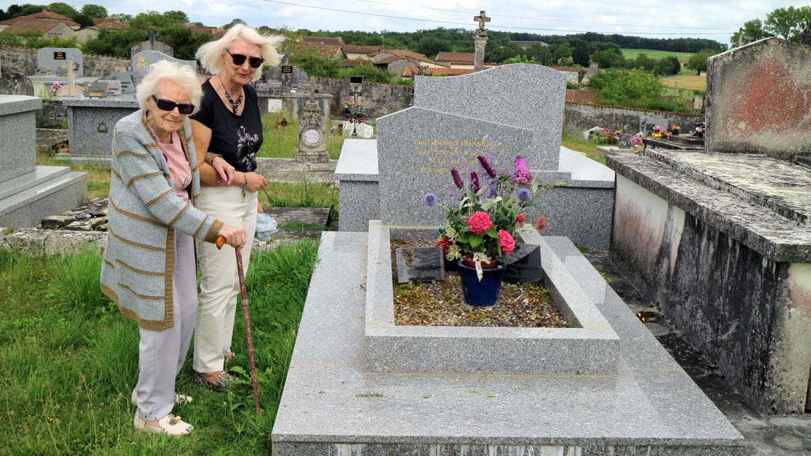 Lancashire_Albert_Bishop_grave