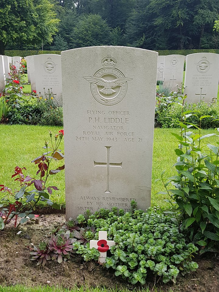 Liddle_Peter_Harold_grave