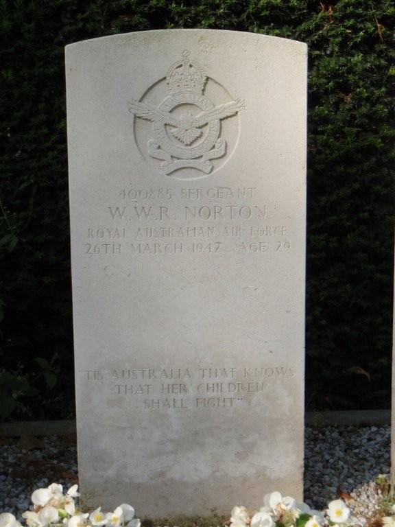 Norton_William_Wynes_Robey_grave