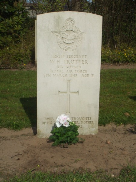 Trotter_William_Hedley_headstone